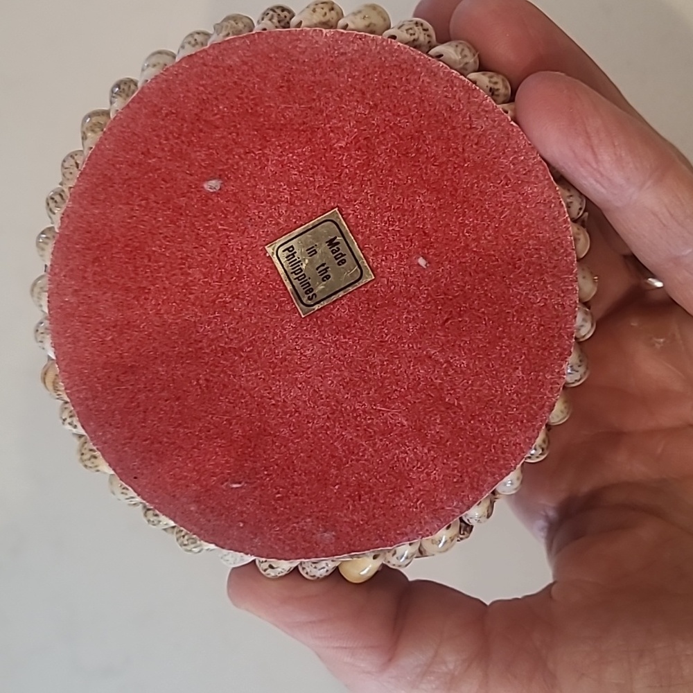 Vintage Shell Box - Picture 3 of 7